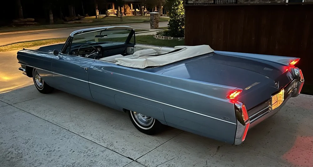 Elegance on Wheels: Why Classic Cars Make Every Moment Unforgettable